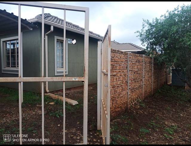 3 BEDROOM HOUSE FOR SALE IN SKY CITY